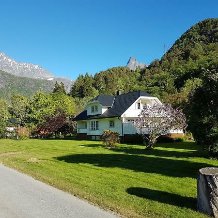 Nora Gård Lägenhet Åndalsnes Exteriör bild